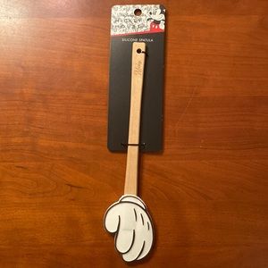 NWT Mickey Mouse Silicone Spatula
